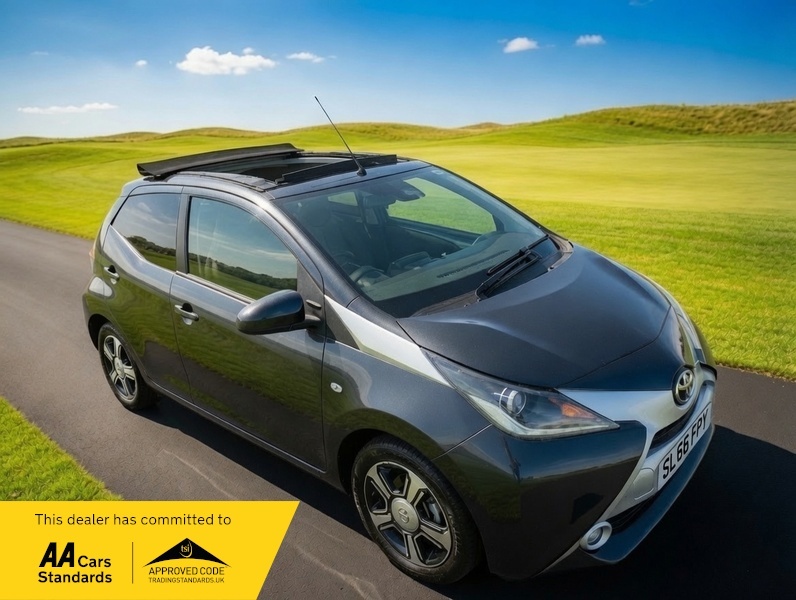 Toyota Aygo 1.0 Vvt-i X-clusiv 2
