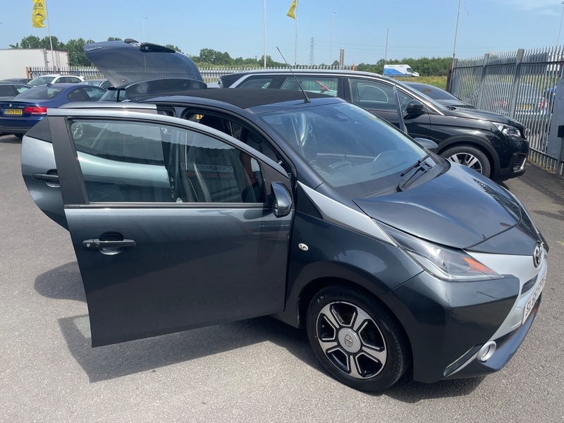 Toyota Aygo 1.0 Vvt-i X-clusiv 2 SL66FPV #5