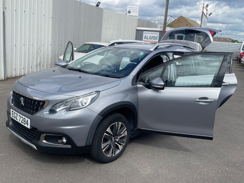 Peugeot 2008 1.2 Allure  #6