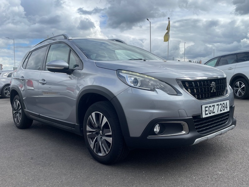 Peugeot 2008 1.2 Allure  #2
