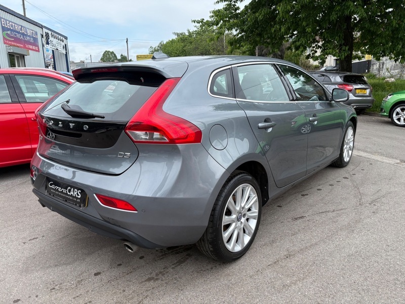 Volvo V40 D3 Se Lux Nav KN16BKF Grey #2