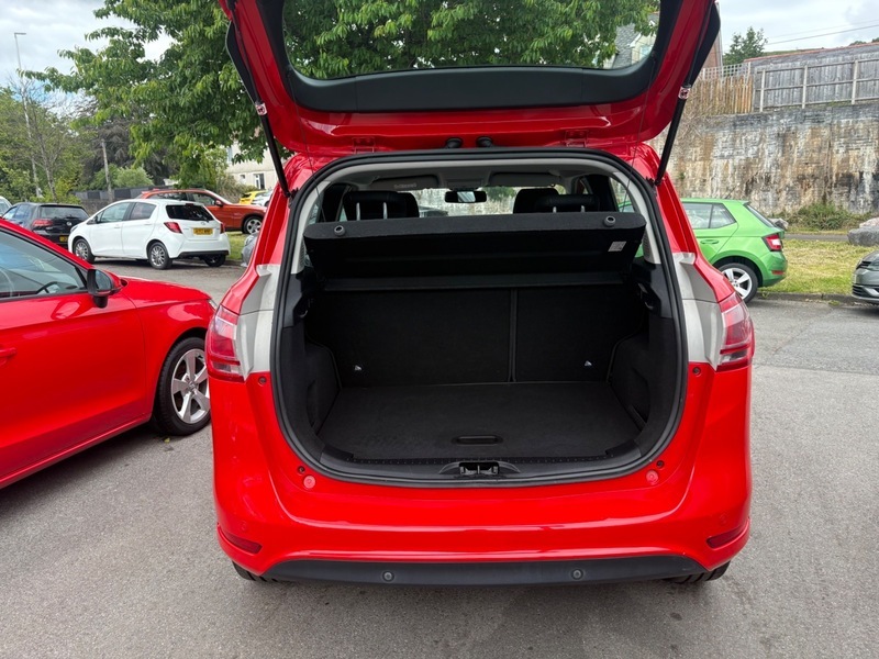Ford B-Max Titanium Red #6