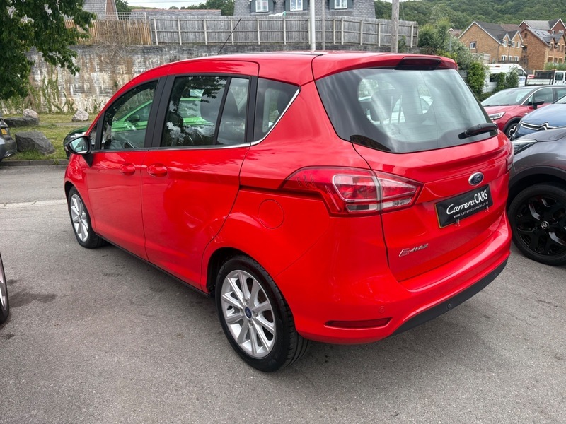 Ford B-Max Titanium Red #4