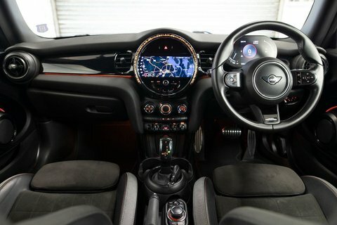 Mini Hatch 1.5 Cooper Sport YE71HWV #2