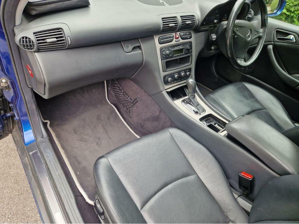 Mercedes-Benz C Class C180 Kompressor Classic Se 4-Door Silver #12