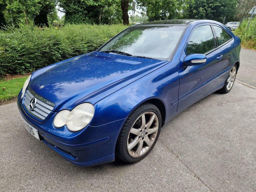 Mercedes-Benz C Class C180 Kompressor Classic Se 4-Door Silver #3
