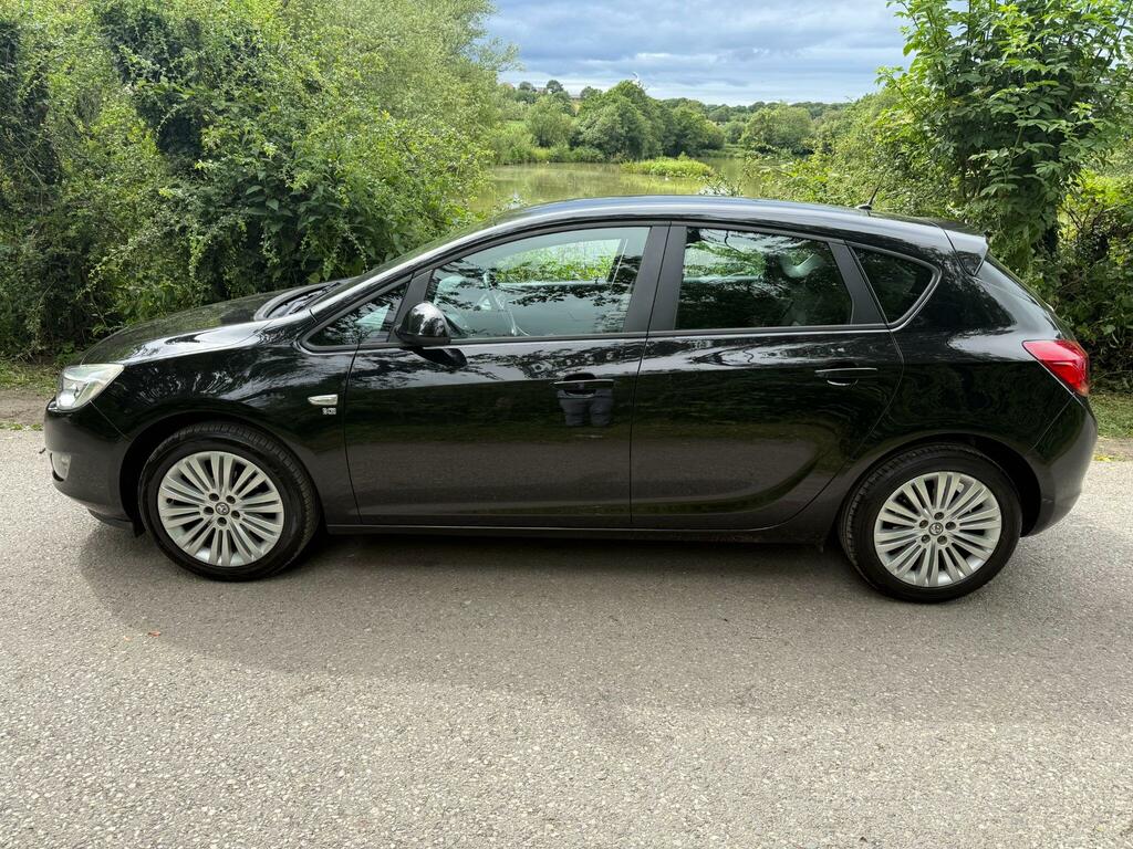 Vauxhall Astra Excite Black #4