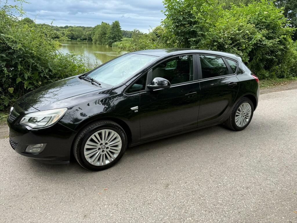 Vauxhall Astra Excite Black #2