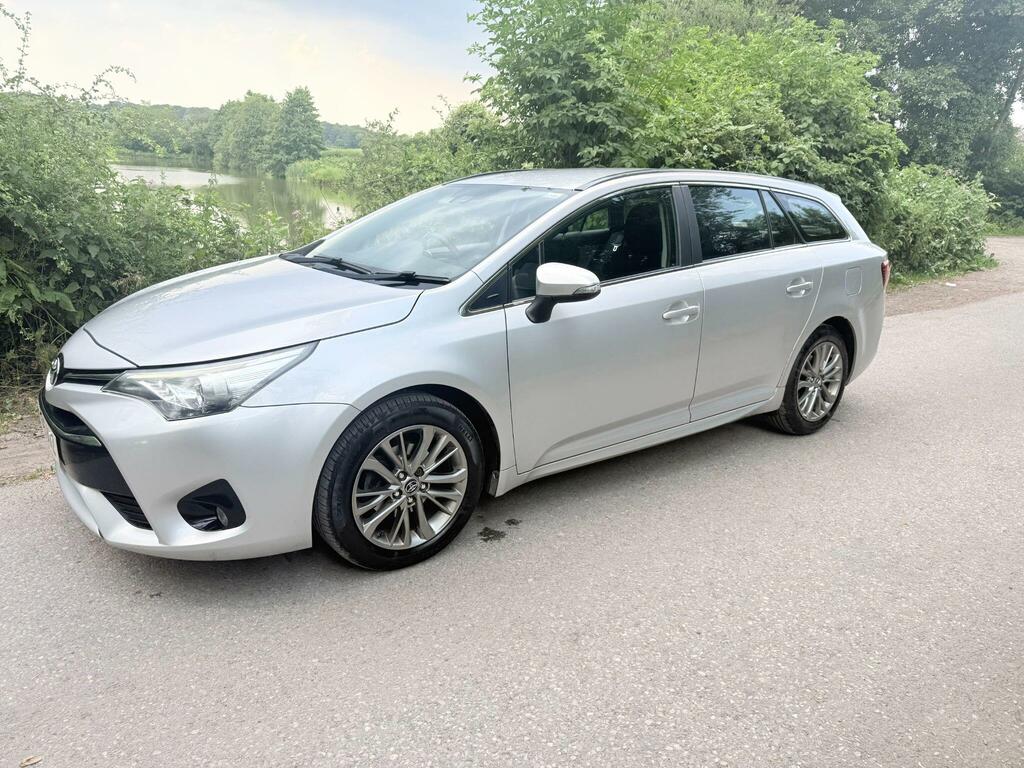 Toyota Avensis Business Edition Silver