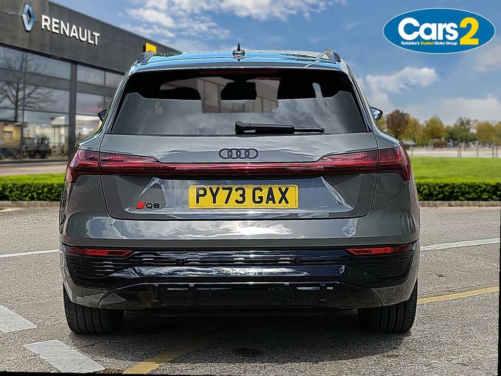 Audi Q8 e tron 300Kw 55 Quattro 114Kwh Black Edition Grey #4