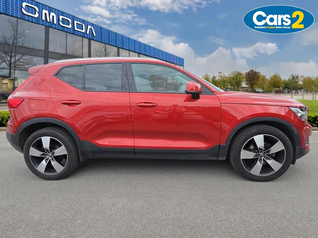 Volvo XC40 1.5 T3 163 Momentum KN21HRZ Red #2