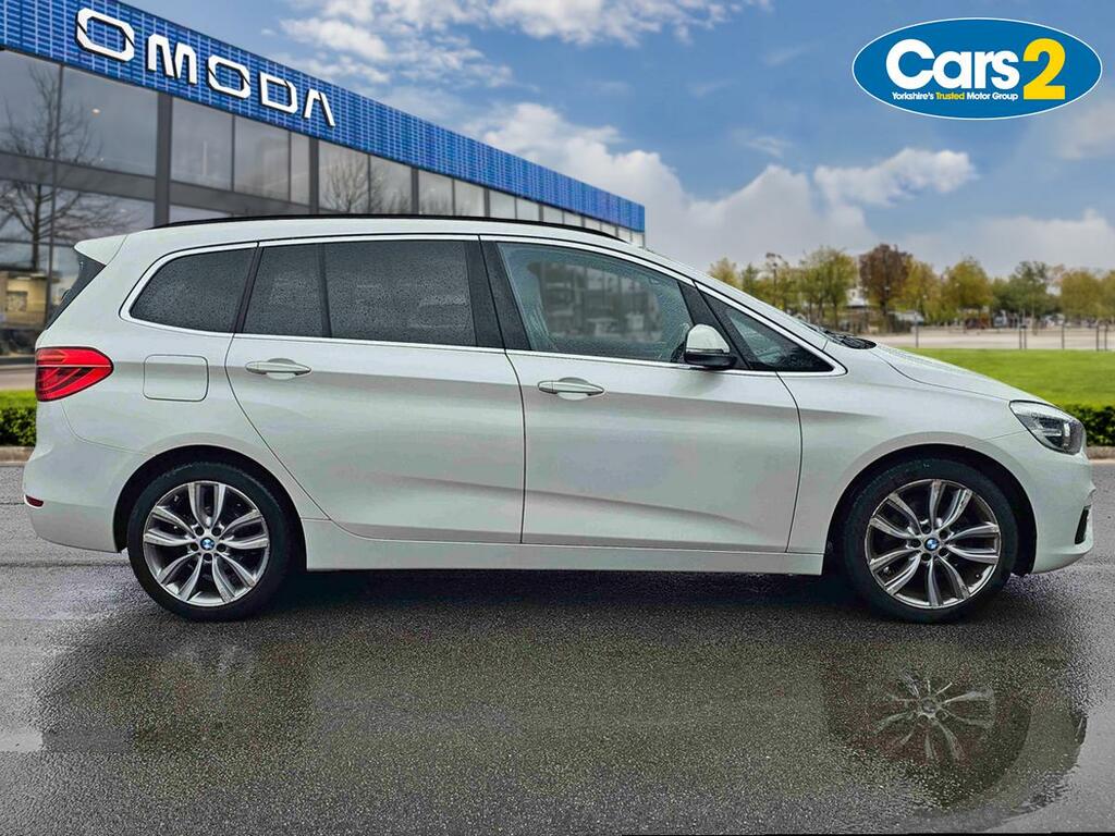 BMW 2 Series 218I Luxury Step YB65YHZ White #2