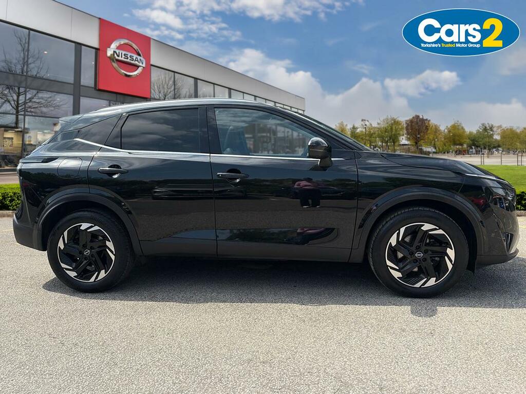 Nissan Qashqai 1.3 Dig-t Mh 158 N-connecta Xtronic OW25EJE Black #2