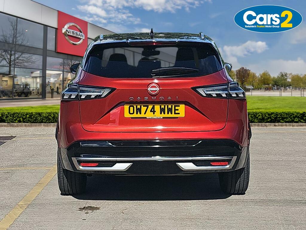 Nissan Qashqai 1.3 Dig-t Mh 158 Tekna OW74WWE Red #4