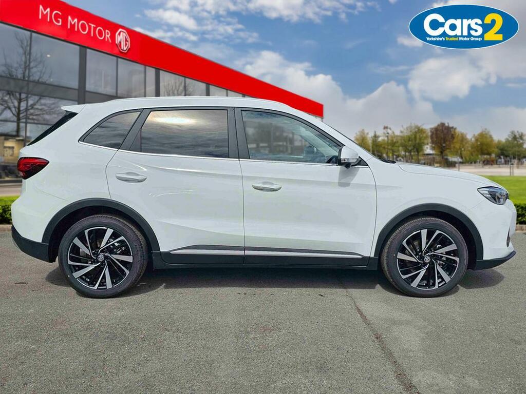 MG ZS 1.5 Hybrid Trophy White #2