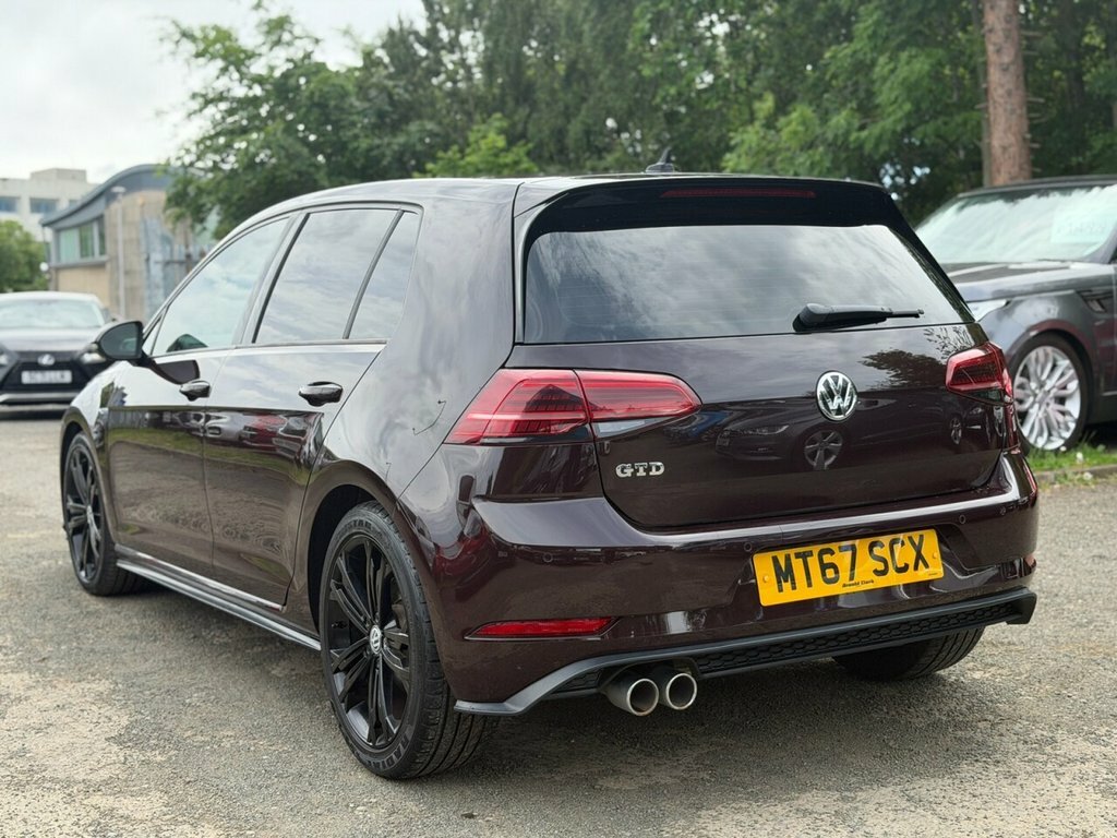 Volkswagen Golf 2L Gtd MT67SCX Red #5