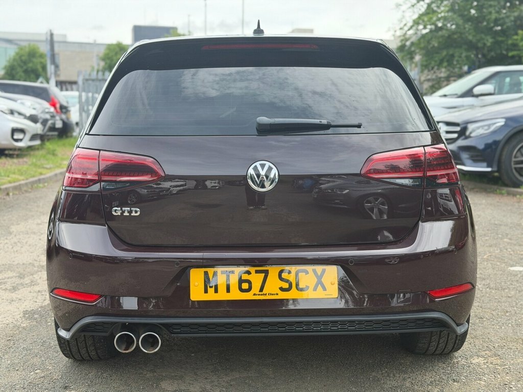 Volkswagen Golf 2L Gtd MT67SCX Red #6