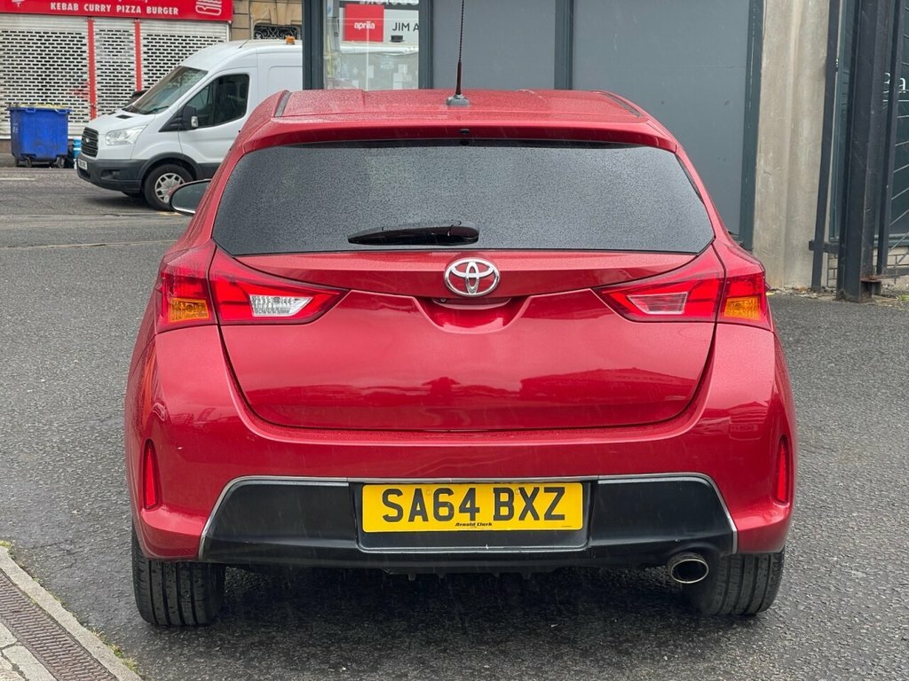 Toyota Auris 1.6L Icon Plus Red #4