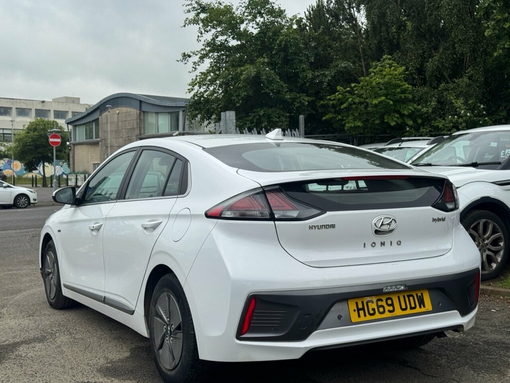 Hyundai Ioniq 1L Premium HG69UDW White #4