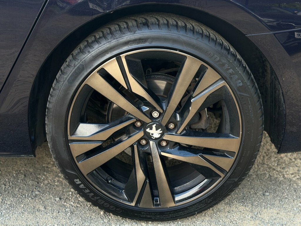 Peugeot 508 First Edition Red #10