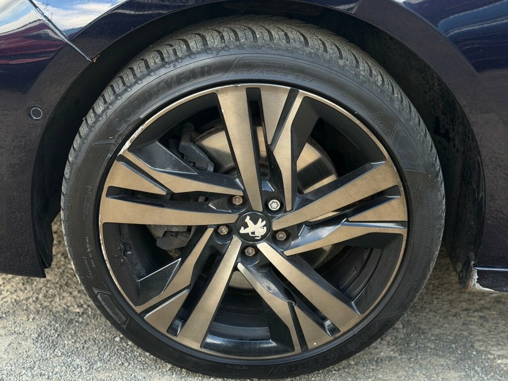 Peugeot 508 First Edition Red #11