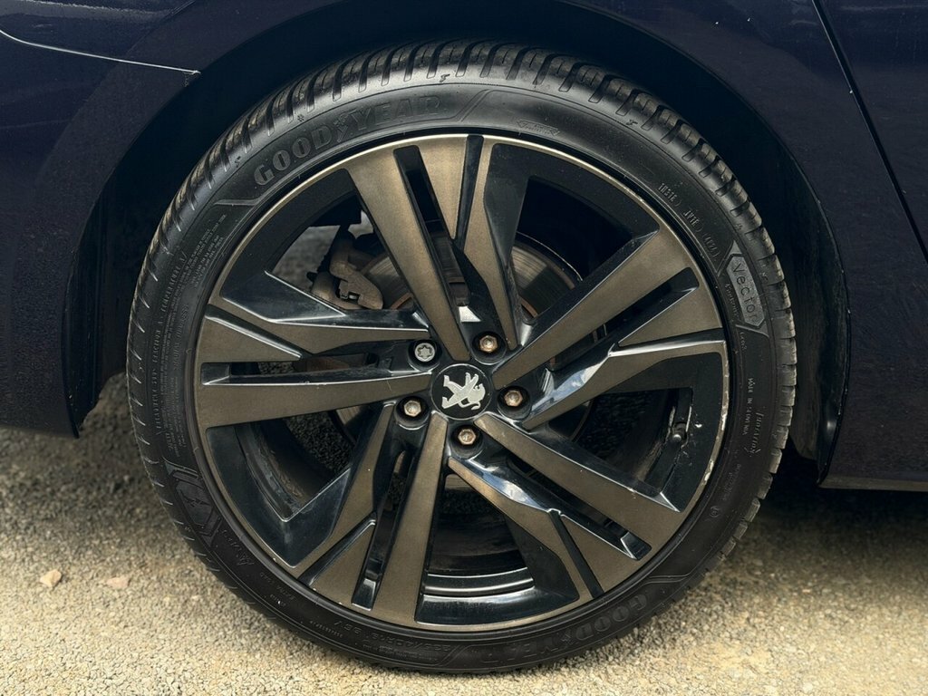 Peugeot 508 First Edition Red #9