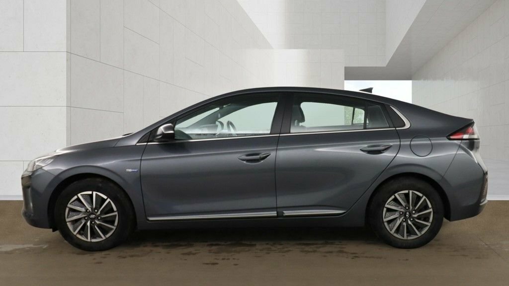 Hyundai Ioniq Hatchback Grey #6