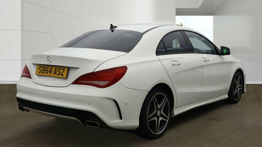 Mercedes-Benz CLA Class 1.6L Amg Sport White #4