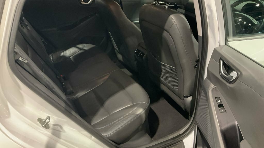 Hyundai Ioniq Premium Se White #9