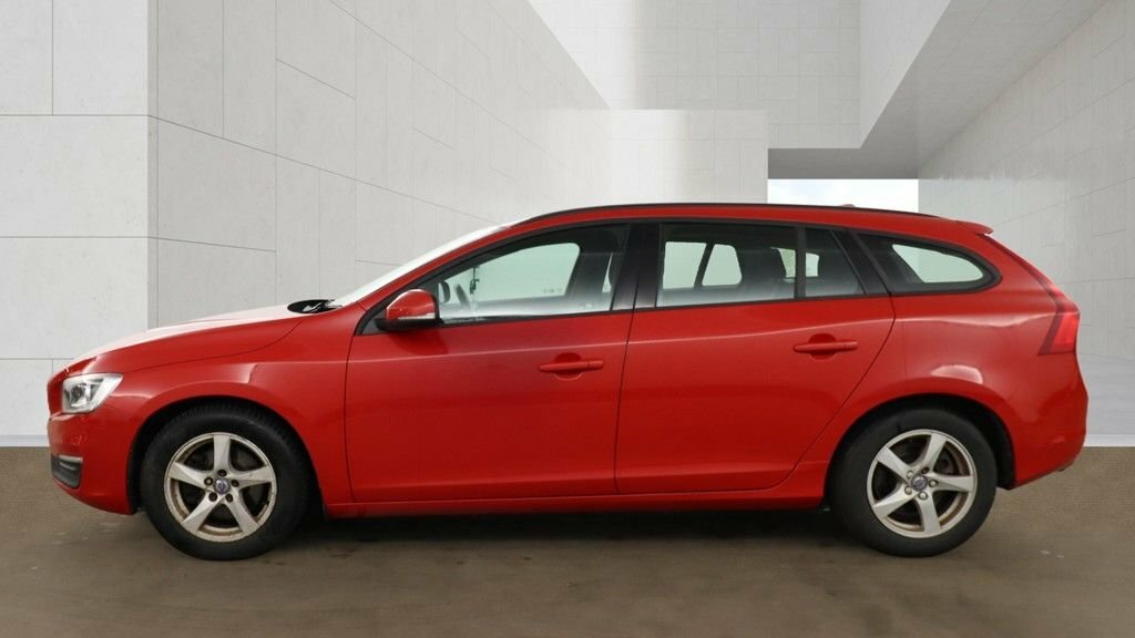 Volvo V60 2L Business Edition Red #6