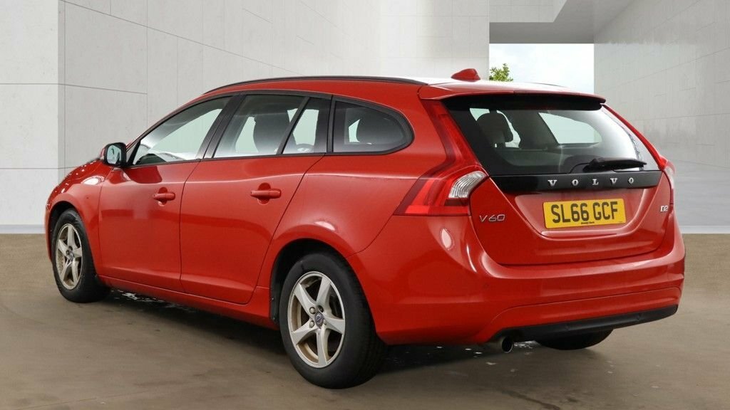 Volvo V60 2L Business Edition Red #3