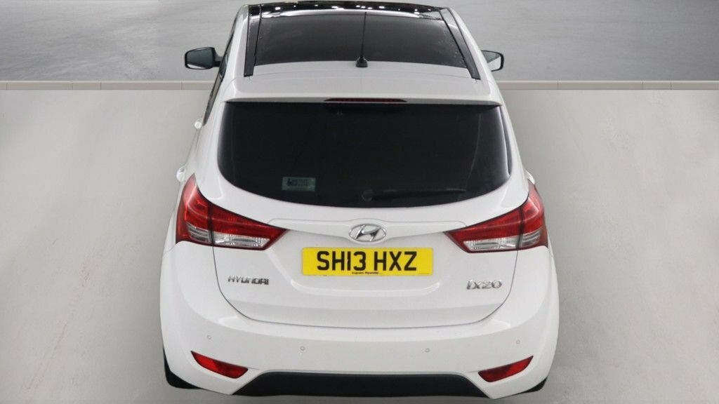 Hyundai Ix20 Active Grey #8
