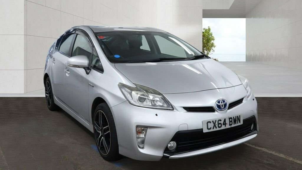 Toyota Prius Saloon Silver