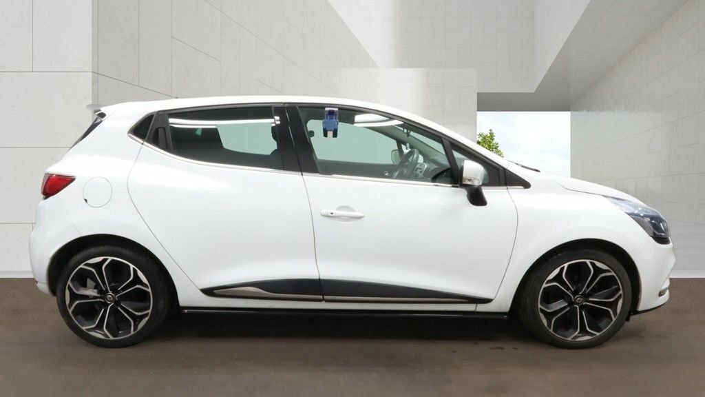 Renault Clio 1.5L Iconic White #5