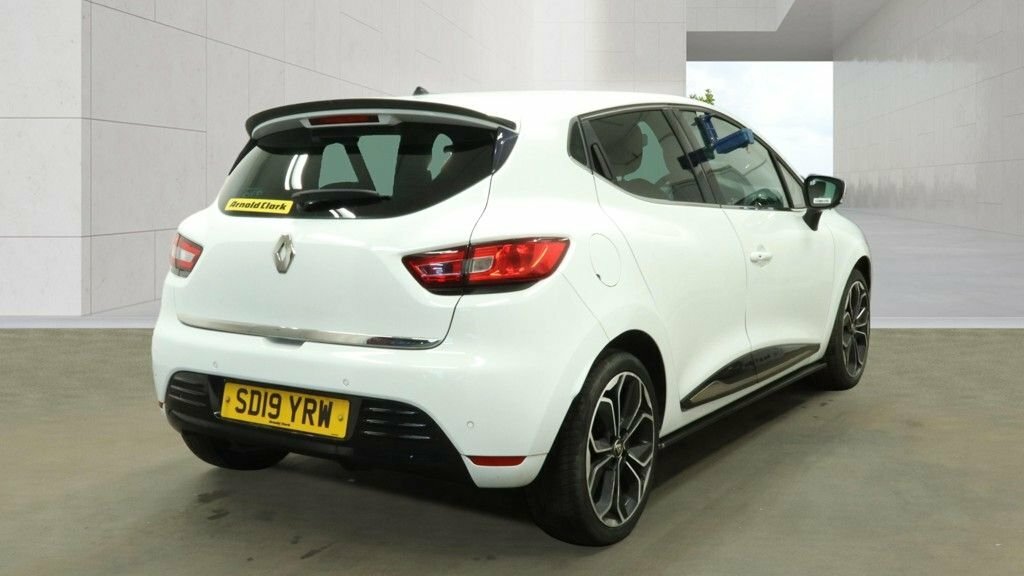 Renault Clio 1.5L Iconic White #4