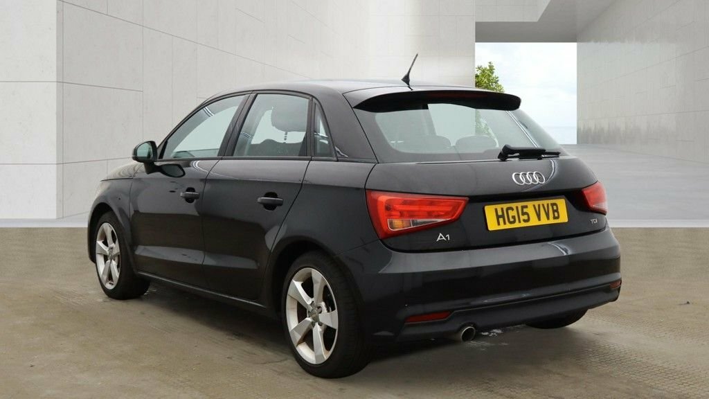 Audi A1 1.6L Sport Black #3