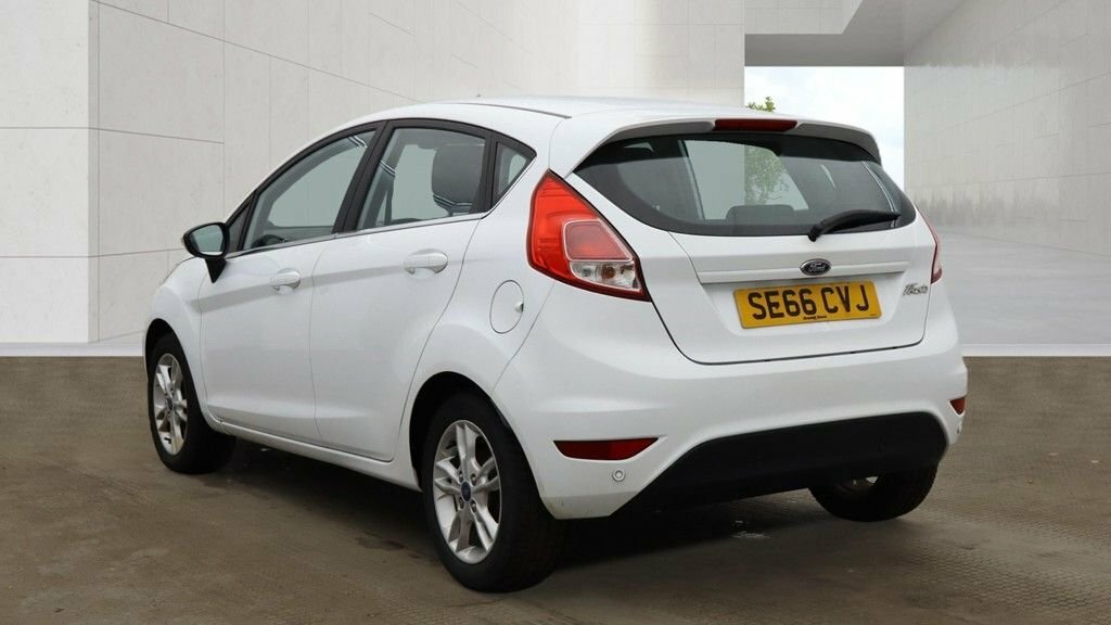 Ford Fiesta 1.3L Zetec White #3