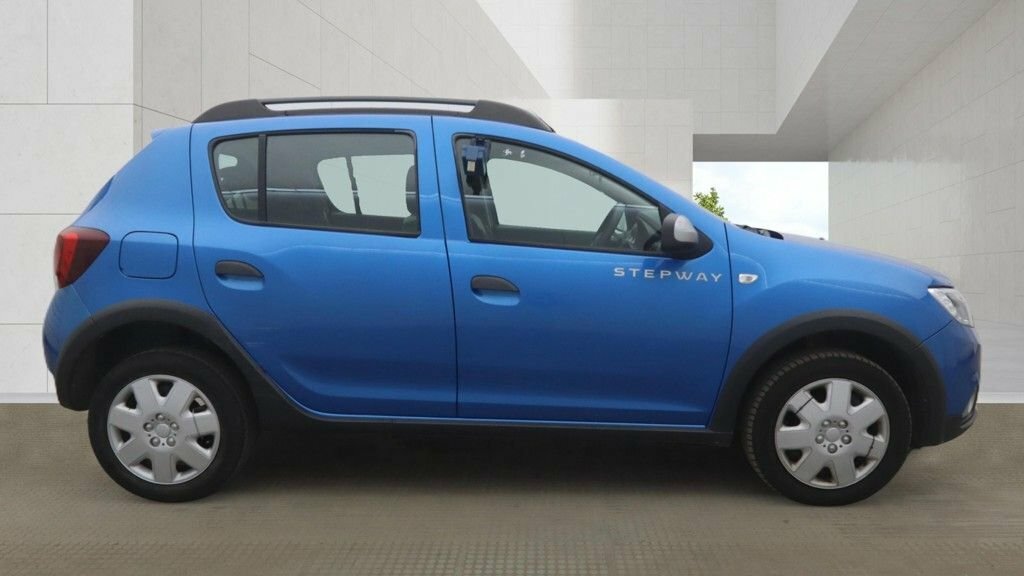 Dacia Sandero Stepway 1.5L Laureate Blue #4