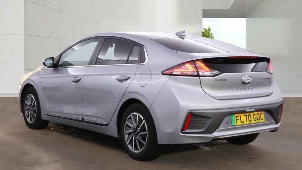 Hyundai Ioniq Hatchback Silver #3