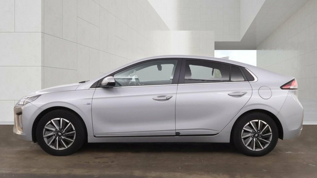 Hyundai Ioniq Hatchback Silver #6