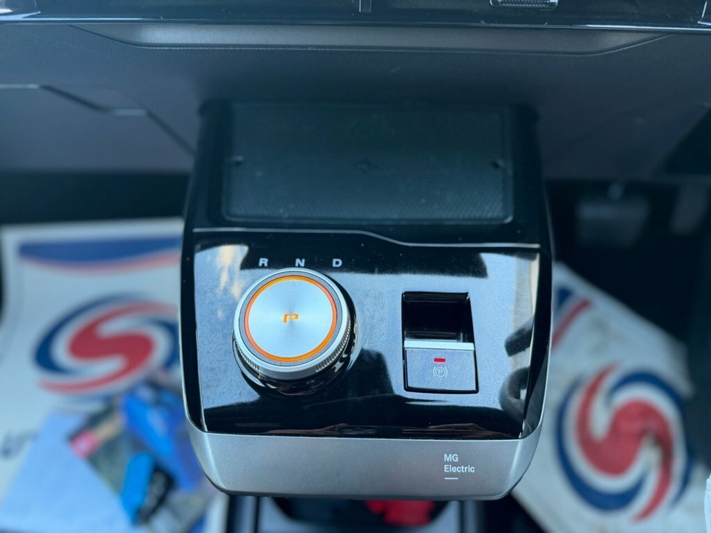 MG 1100 Hatchback White #20