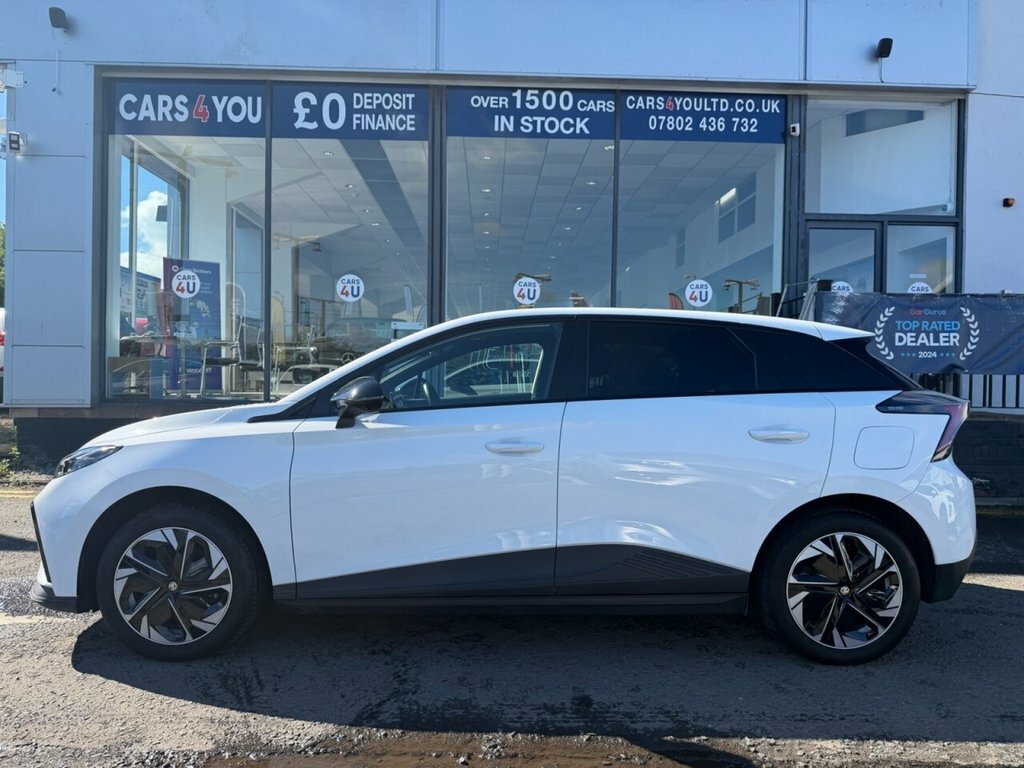 MG 1100 Hatchback White #4