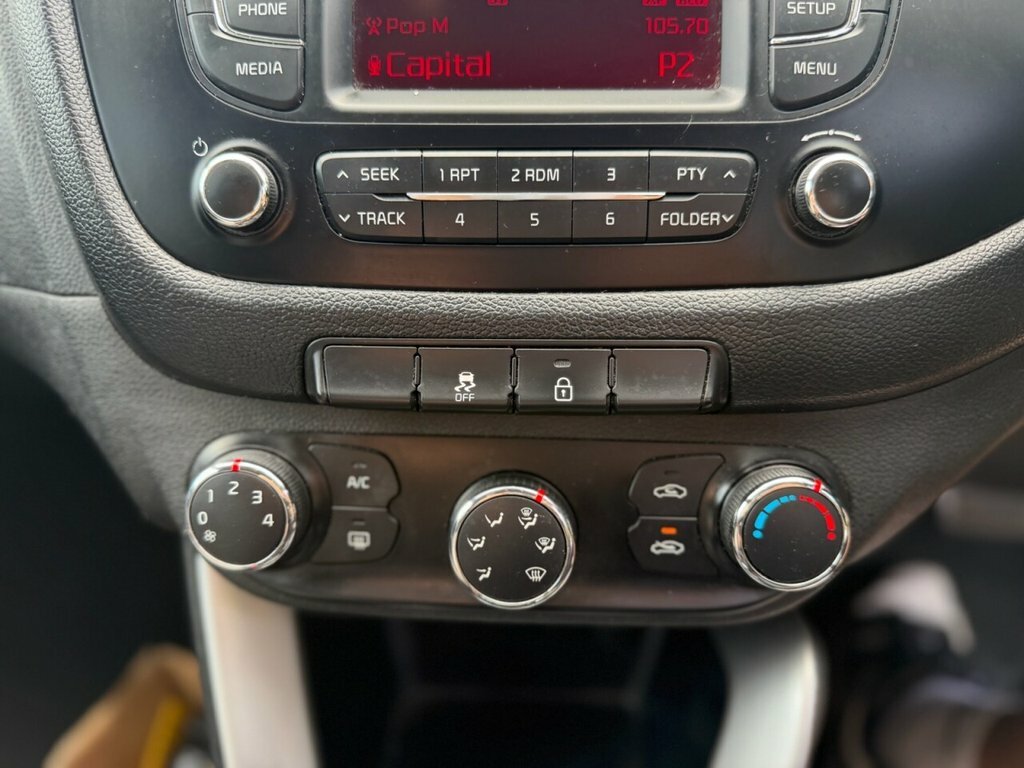 Kia Ceed 1.6 Crdi Ecodynamics 2 Hatchback White #24