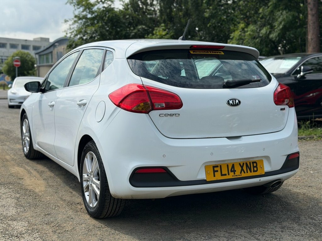 Kia Ceed 1L 2 White #5