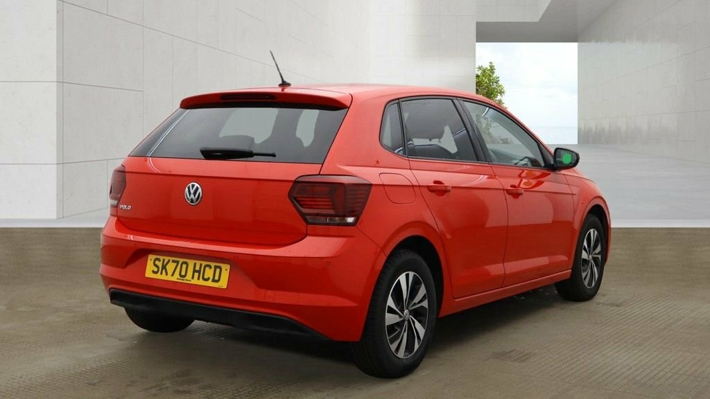 Volkswagen Polo 1L Match Red #3