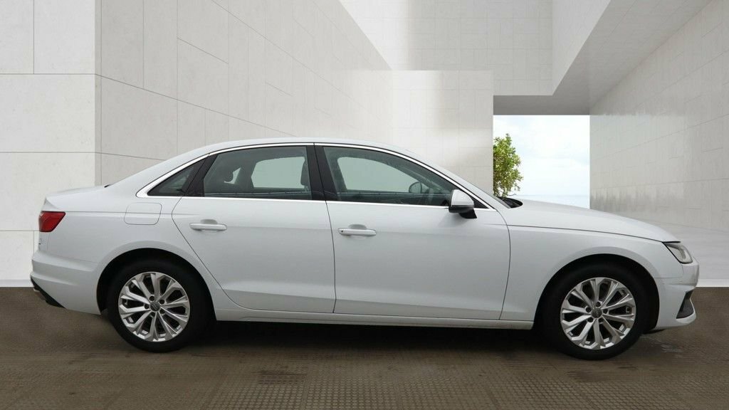 Audi A4 2L Technik White #5