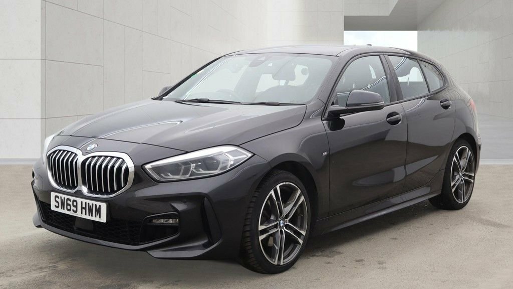 BMW 1 Series 1.5L M Sport Black #2