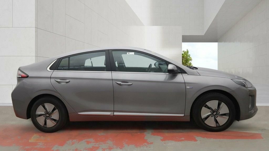 Hyundai Ioniq 1.6L Premium Grey #4