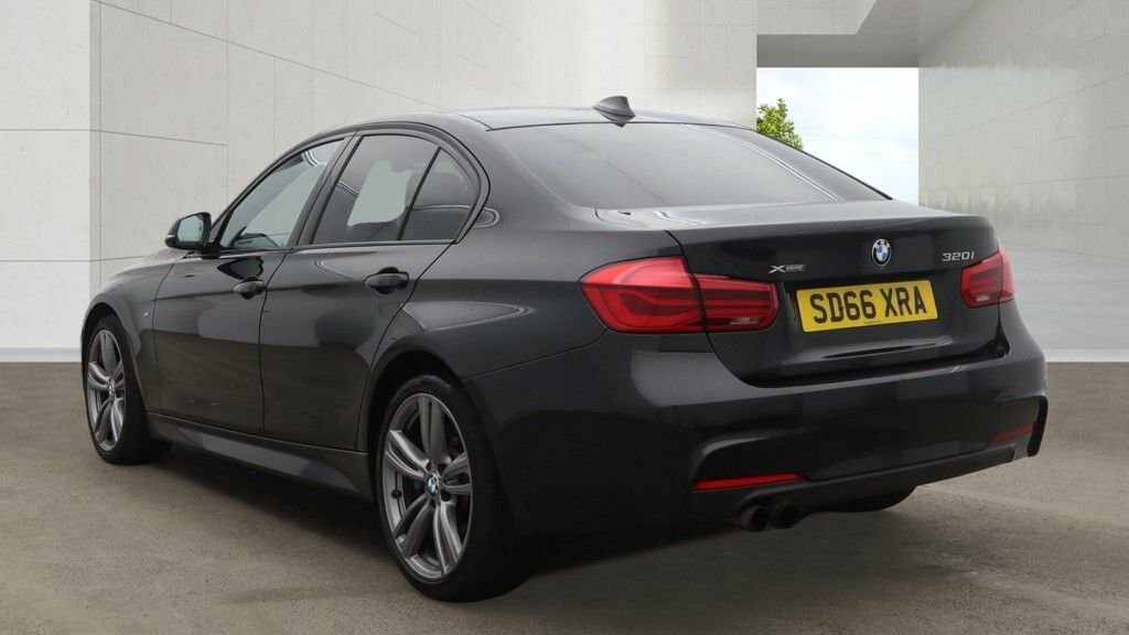 BMW 3 Series 320D Se Touring Black #3