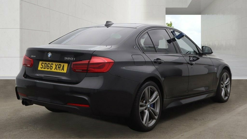 BMW 3 Series 320D Se Touring Black #4